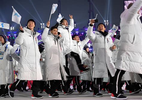  2018 Pyeongchangin talviolympialaiset; kansainvälisen urheiludiplomatian ja Korean yhdistymisen symboleina